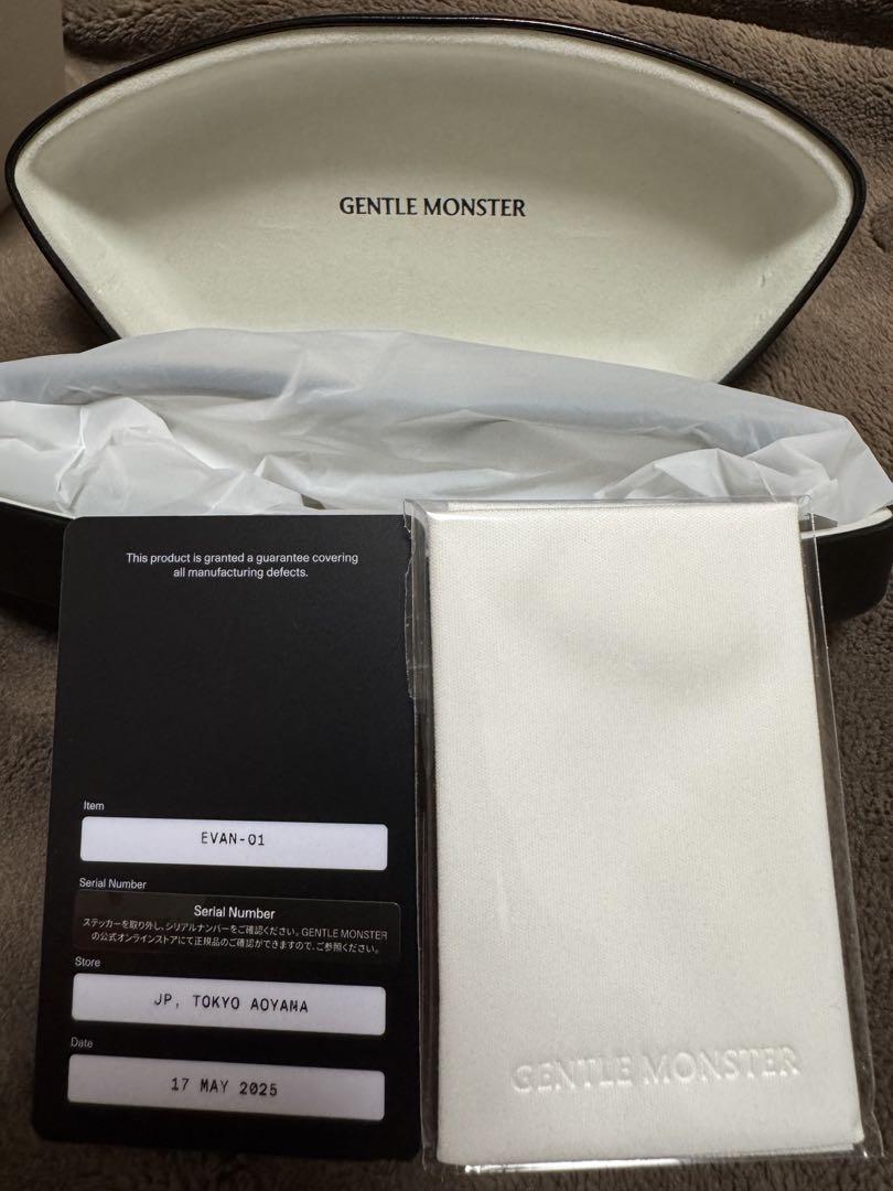GENTLE MONSTER Evan 01
