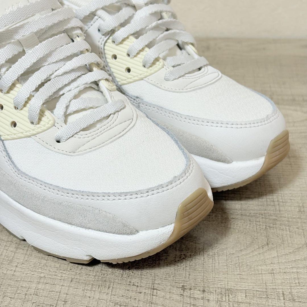 NIKE AIR MAX90 LV8 23cm ホワイト