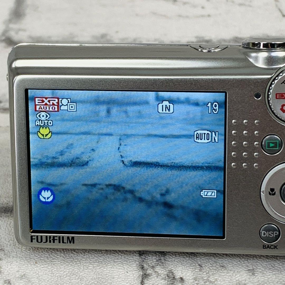 FUJIFILM FINEPIX F70EXR バッテリー付 コンデジ