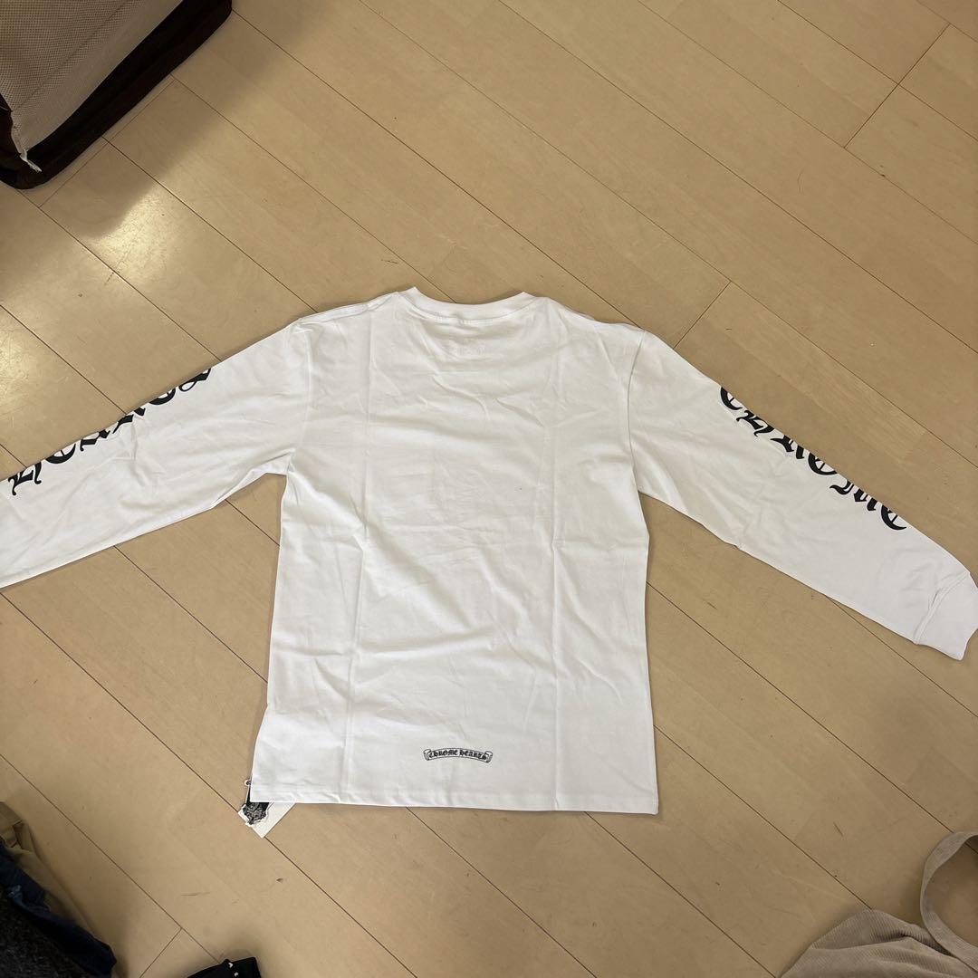 ホワイト 長袖Tシャツ 胸ポケット付き
