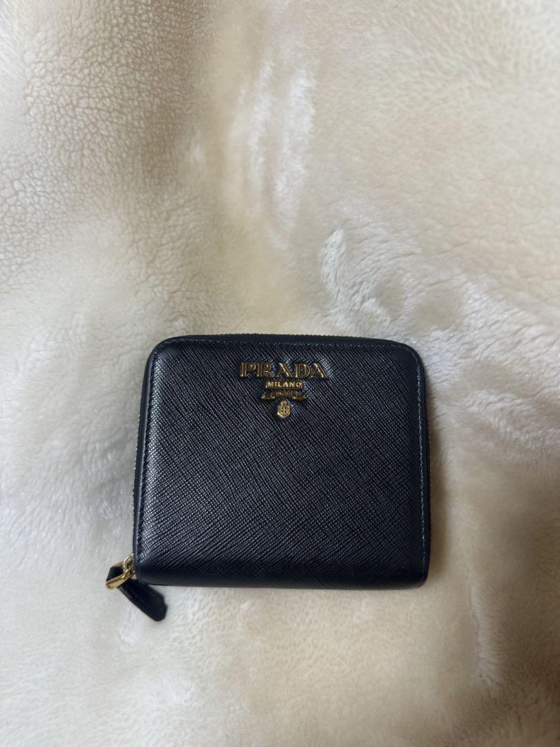 PRADA 黒 フリルレザー 二つ折り財布 pr-2mo738qhhf0002_1.jpg