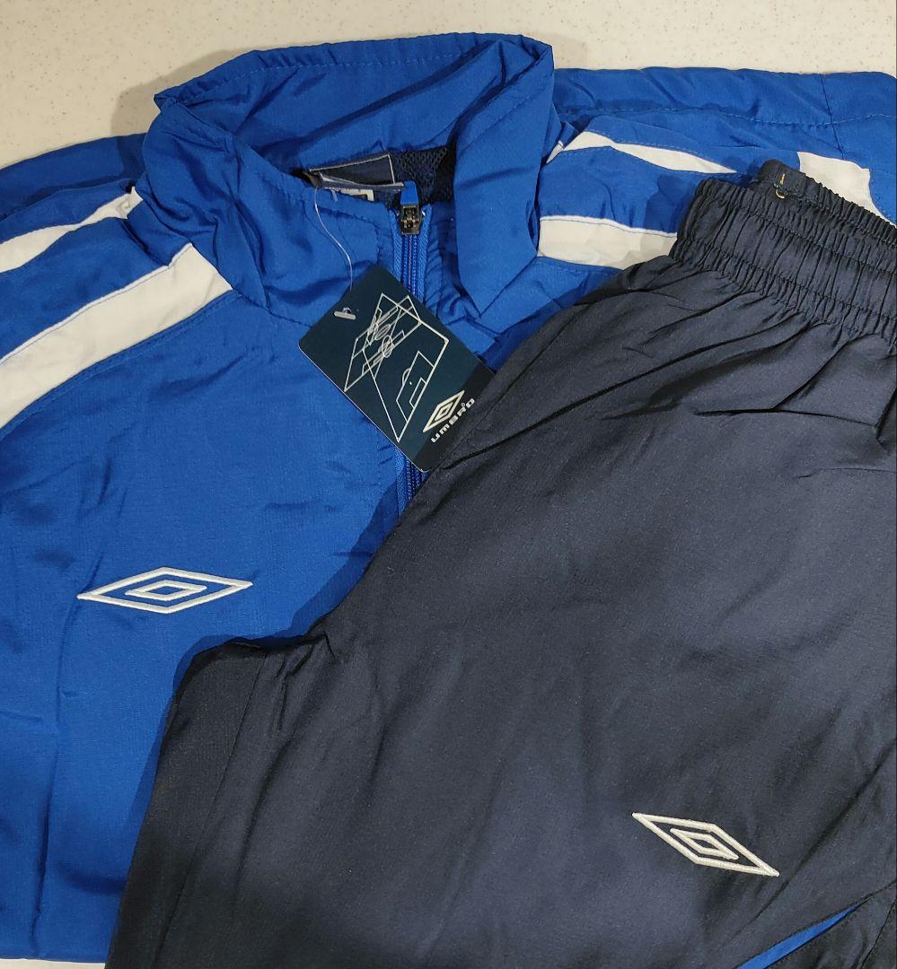 Umbro ウィンドブレーカー 上下セット 青　黒　新品未使用　Mサイズ