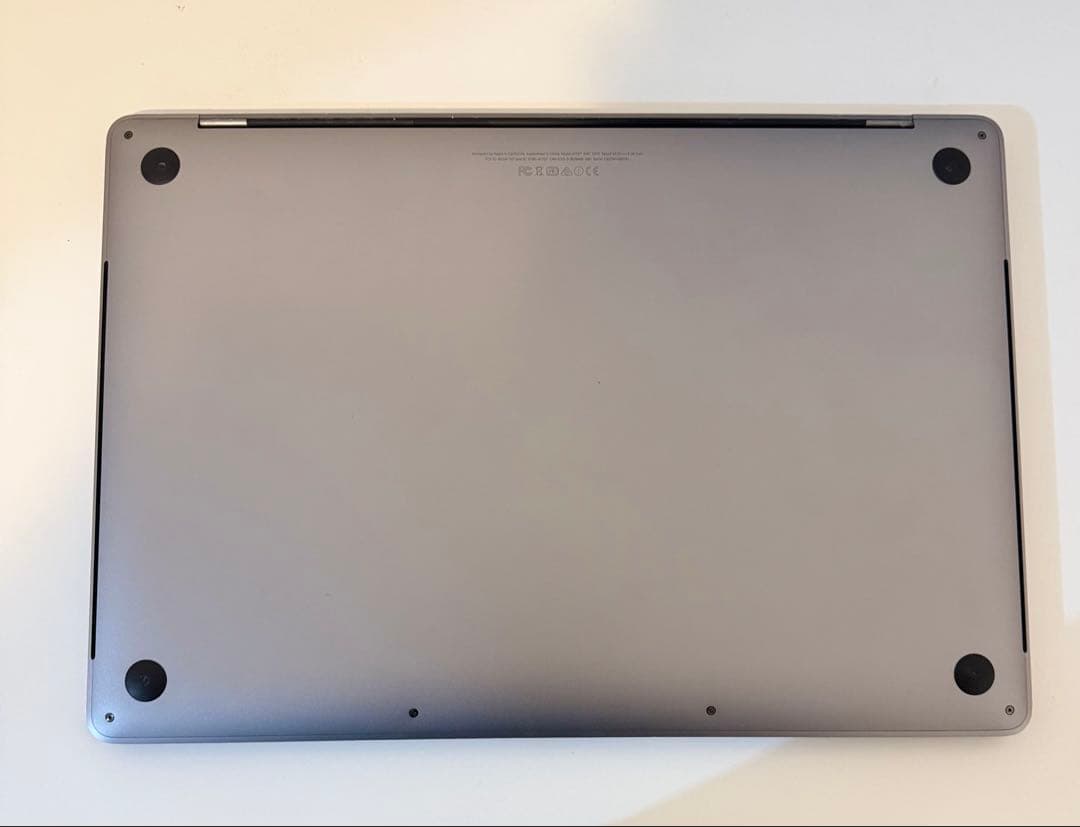 美品 Macbook Pro 15インチ Windows 11 pro 美品 Macbook Pro 15インチ Windows 11 pro