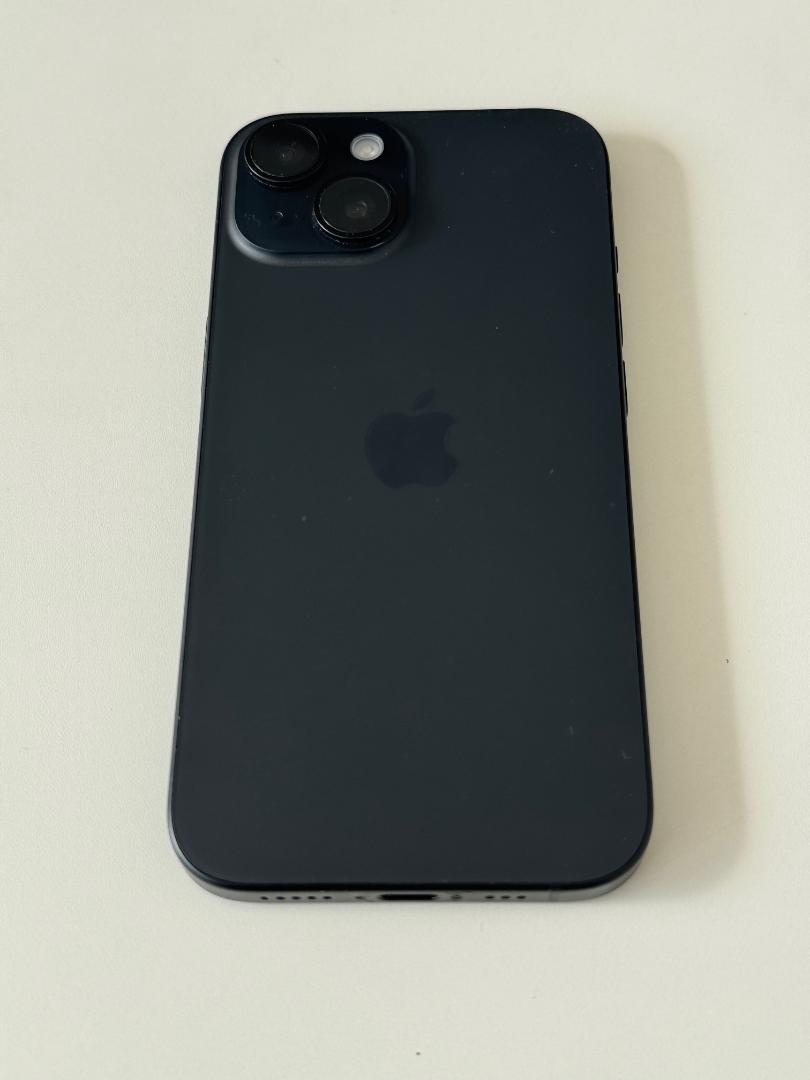 超美品 iphone15 128G ブラック Appleストア simフリー版