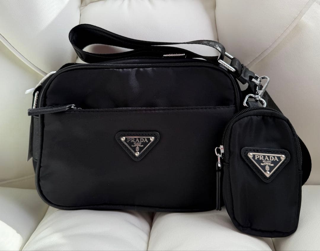新品未使用【PRADA プラダ ショルダーバッグ】