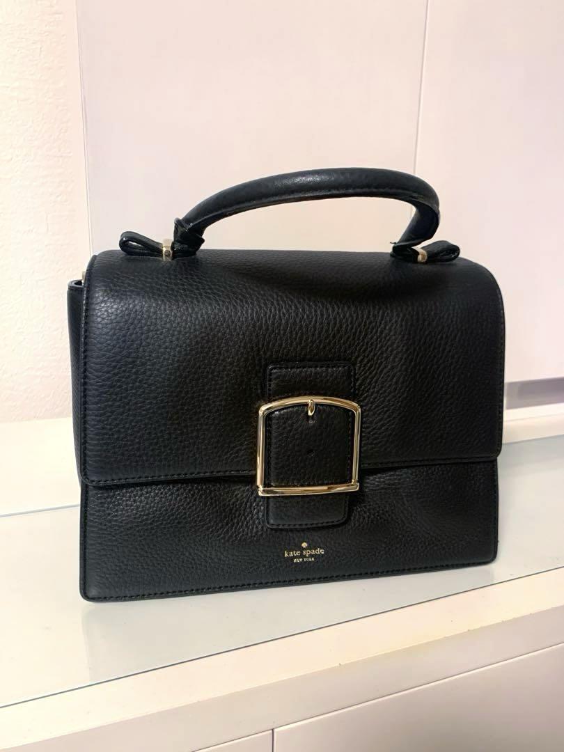 ブラックレザー ハンドバッグ フラップ式