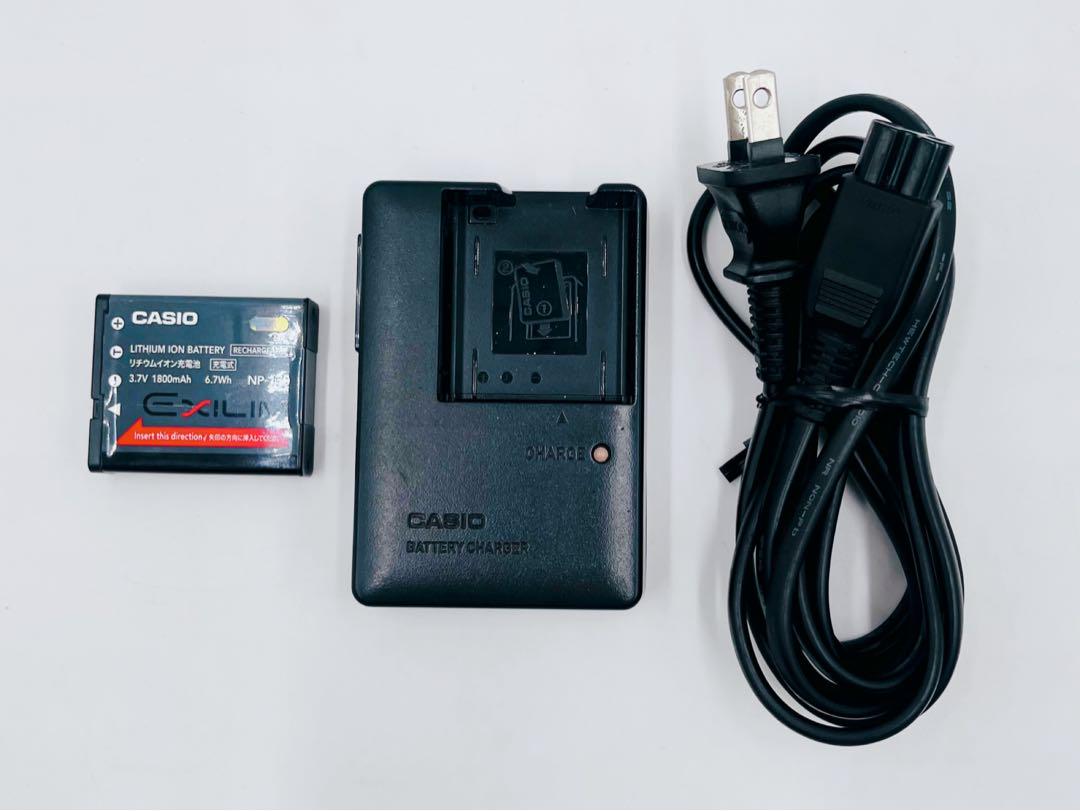 【美品】CASIO EXILIM EX-ZR100 ホワイト デジタルカメラ