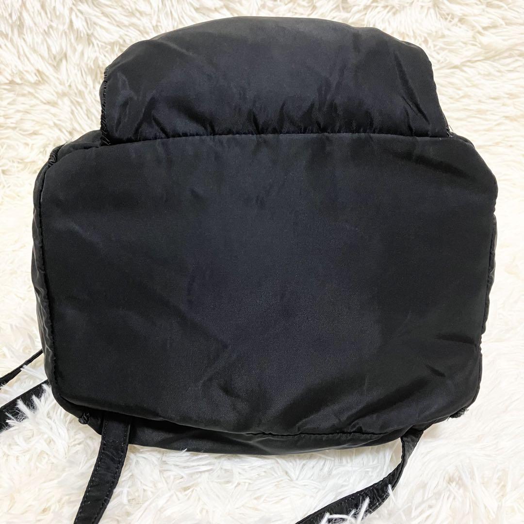 ✨美品　プラダ　リュック　巾着　三角ロゴ　ナイロン　白タグ　黒　ブラック　バック プラダ リュック バックパック 三角ロゴ 巾着 白タグ 黒