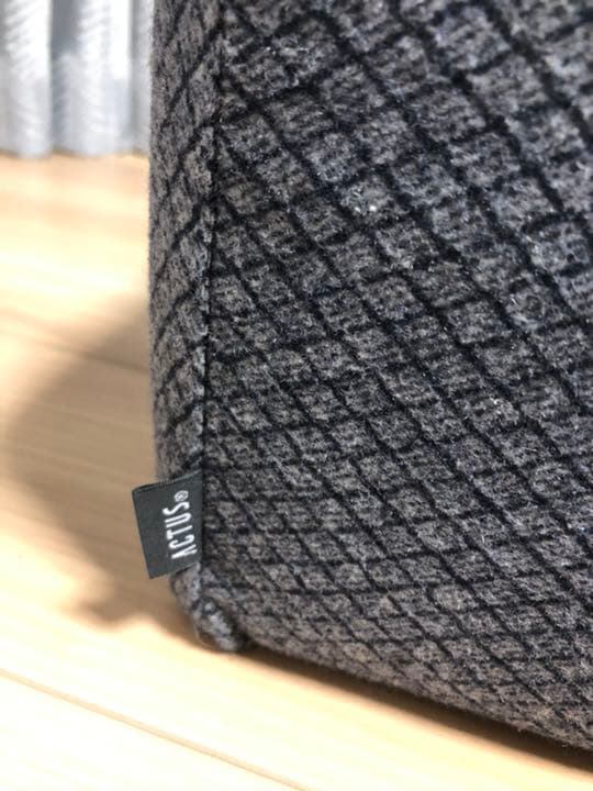 オットマンActus