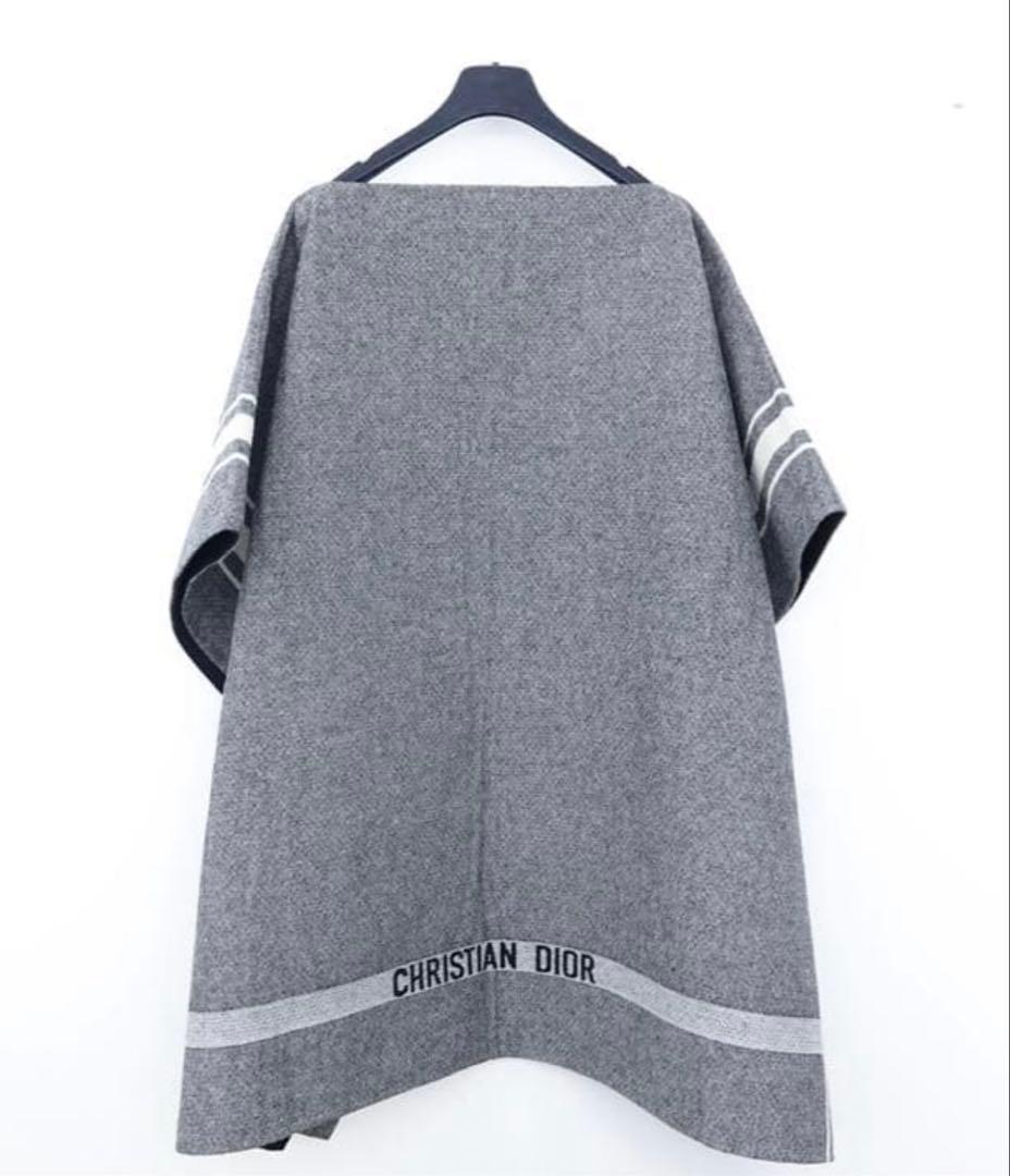CHRISTIAN DIOR ディオール グレー ポンチョ CHRISTIAN DIOR ディオール グレー ポンチョ