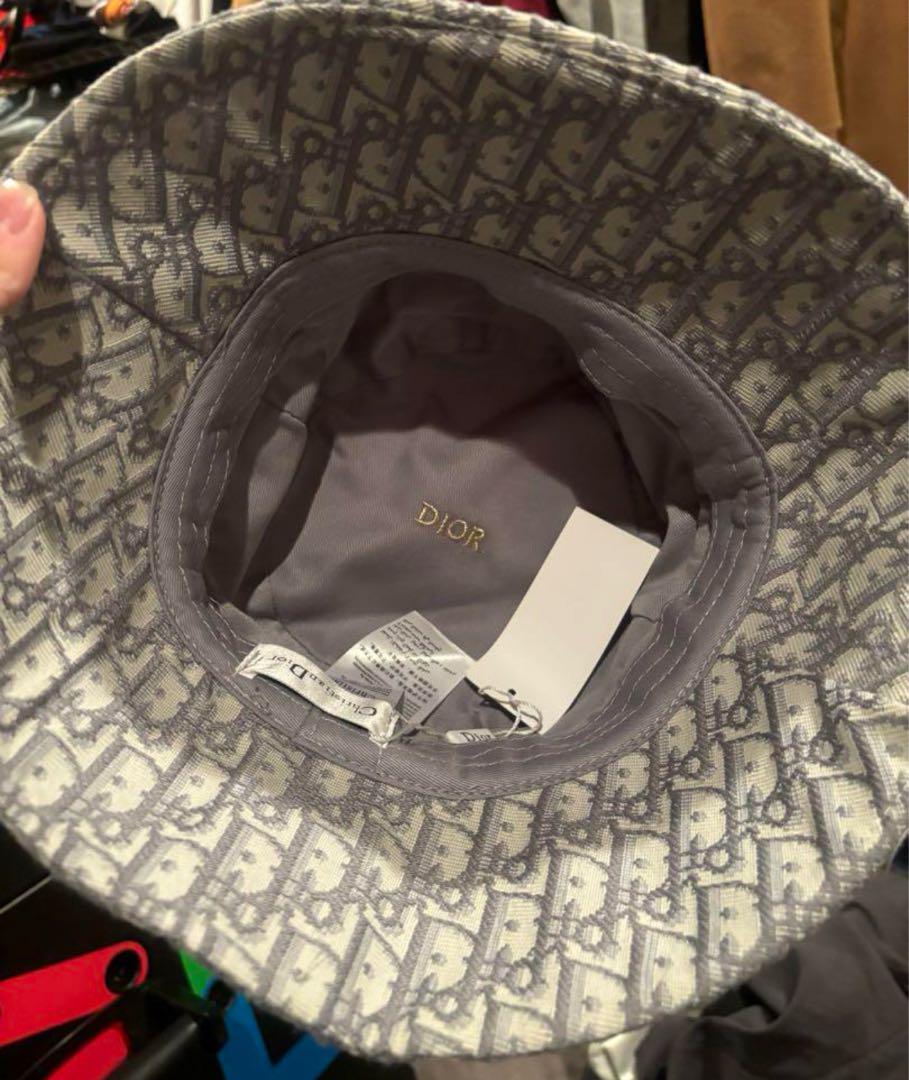 Dior グレー バケットハット