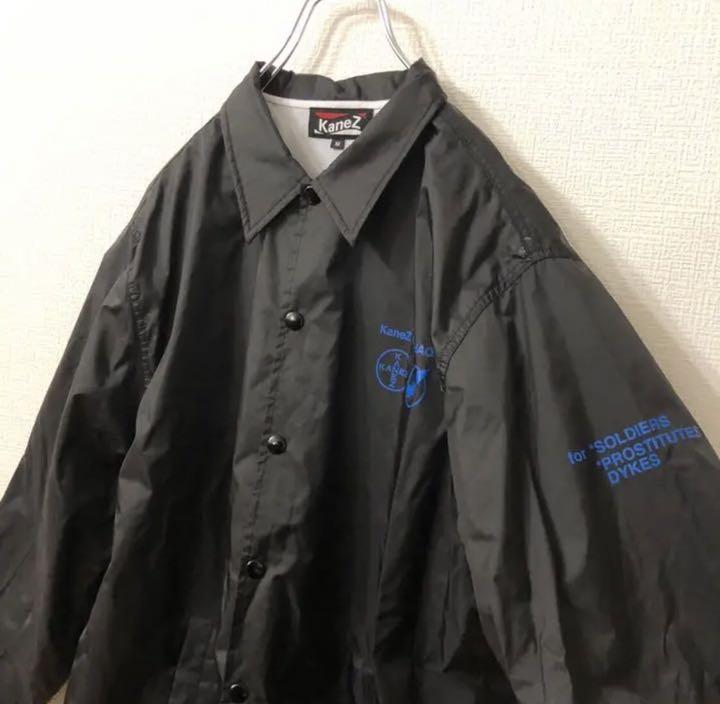日本取扱店 希少レア良品 良デザイン Kanez ケインズ バックプリント コーチジャケット 日本取扱店 希少レア良品 良デザイン Kanez ケインズ バックプリント コーチジャケット