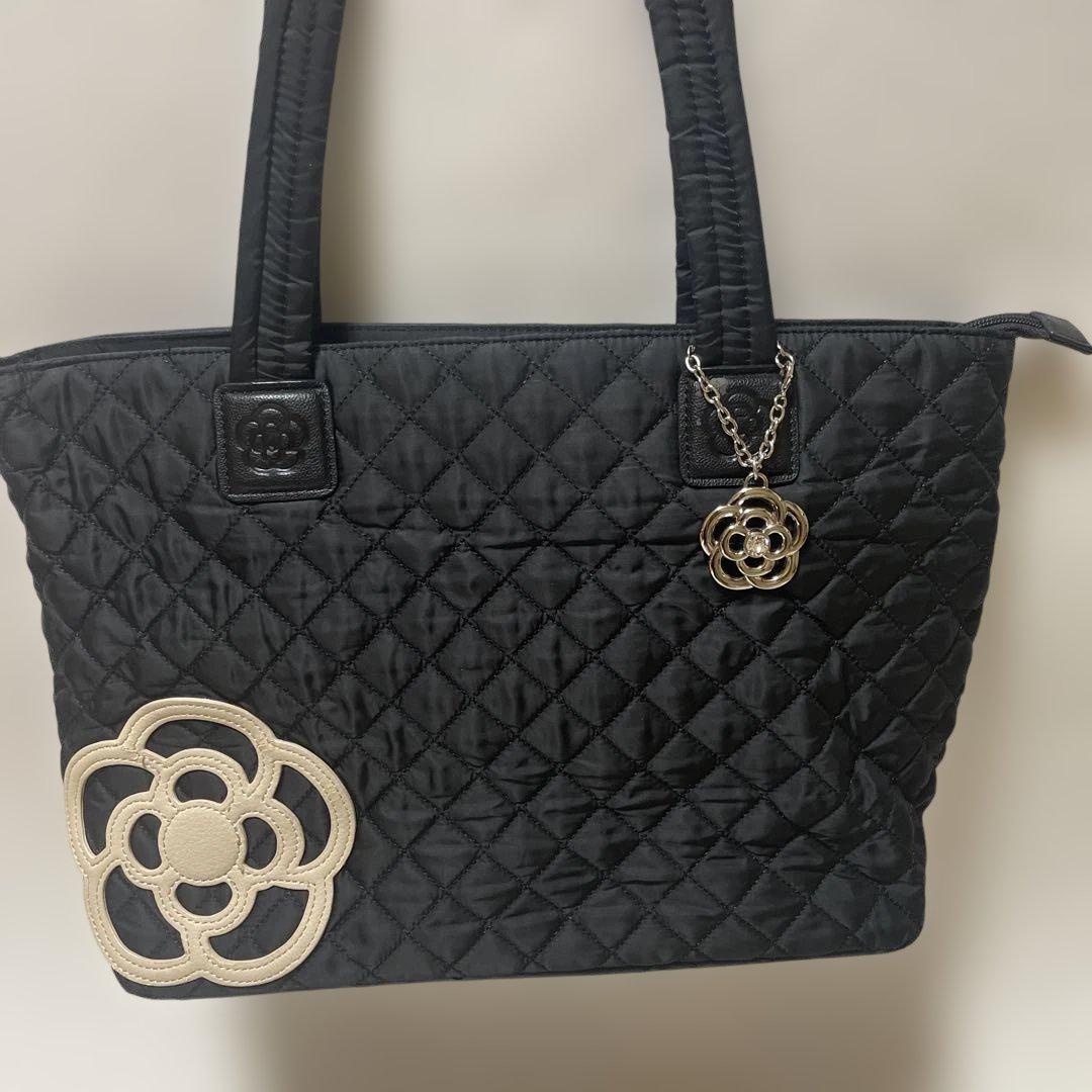 通販 CLATHAS♡チャーム付き❤︎クレイサストートバッグ メルカリ - バッグ
