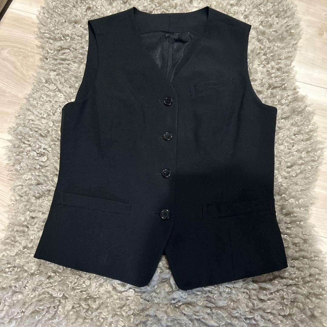 正規店仕入れの 事務服 ベスト ブラック 7号 - メルカリ トップス