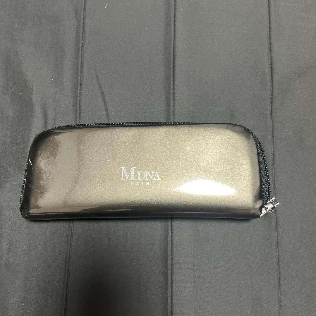 MDNA 美顔用品 シルバー カーブデザイン