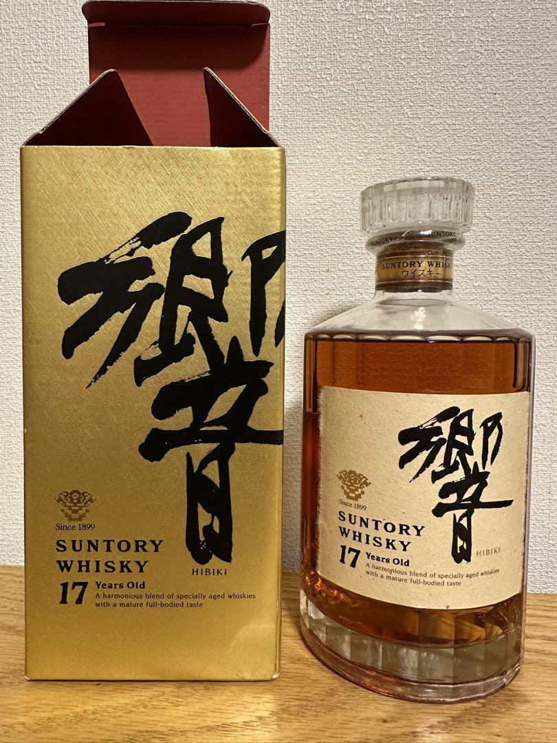 SUNTORY 響17年ウイスキー　ゴールドラベル　金箔　化粧箱付き