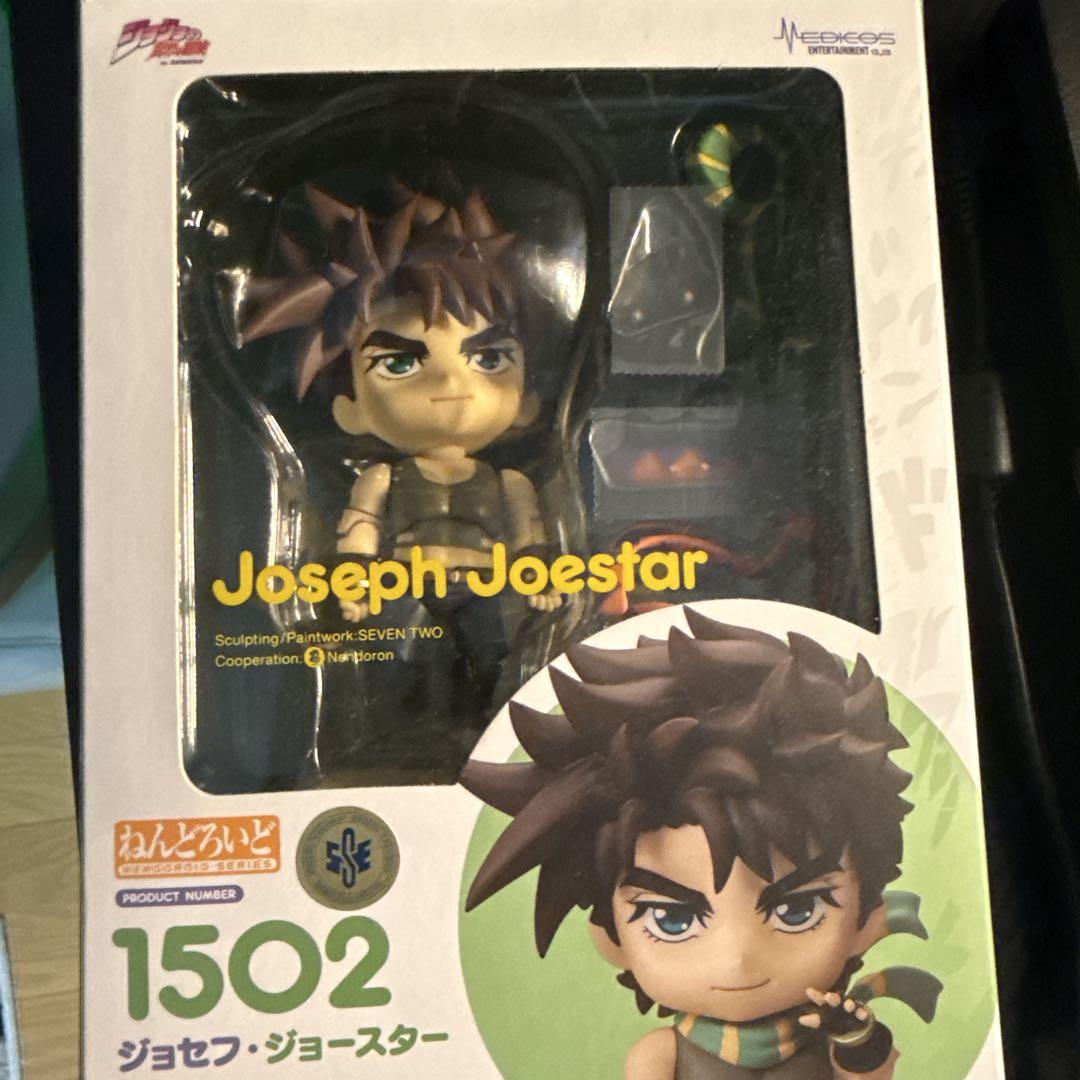 ジョジョの奇妙な冒険 ジョセフ・ジョースター フィギュア　ねんどろいど