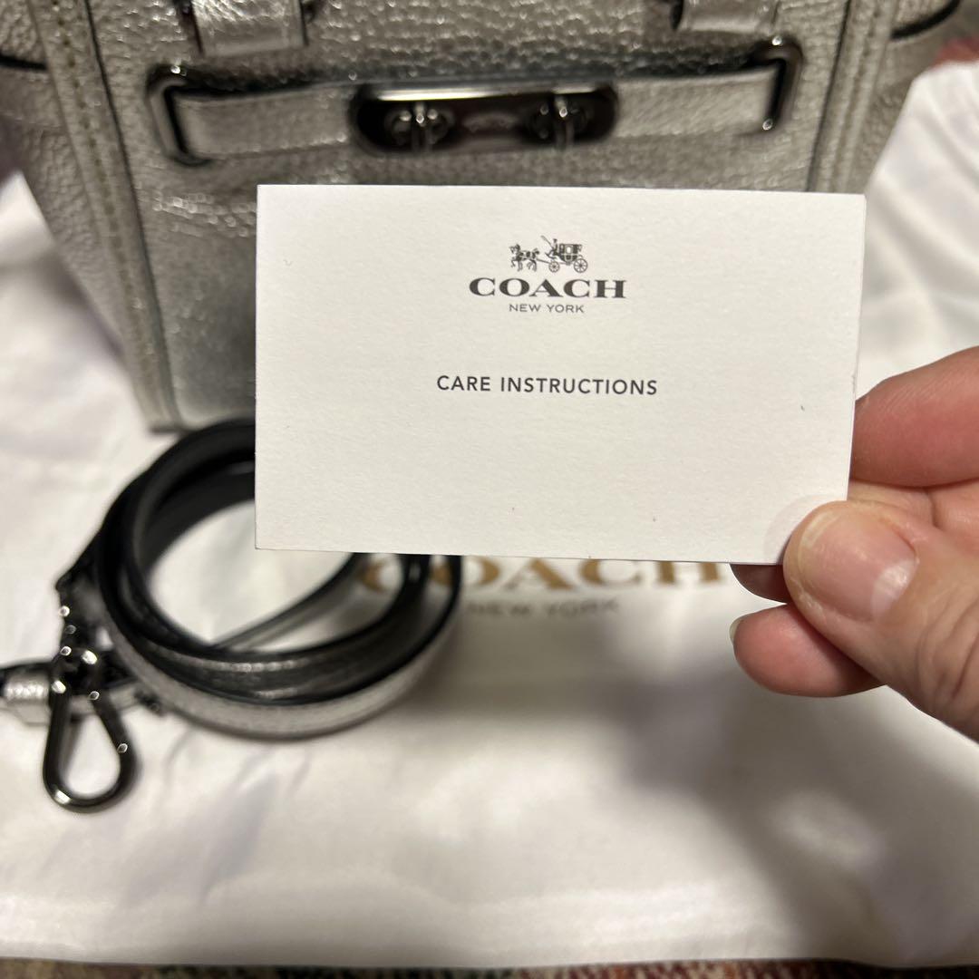 COACH シルバー レザー ショルダーバッグ