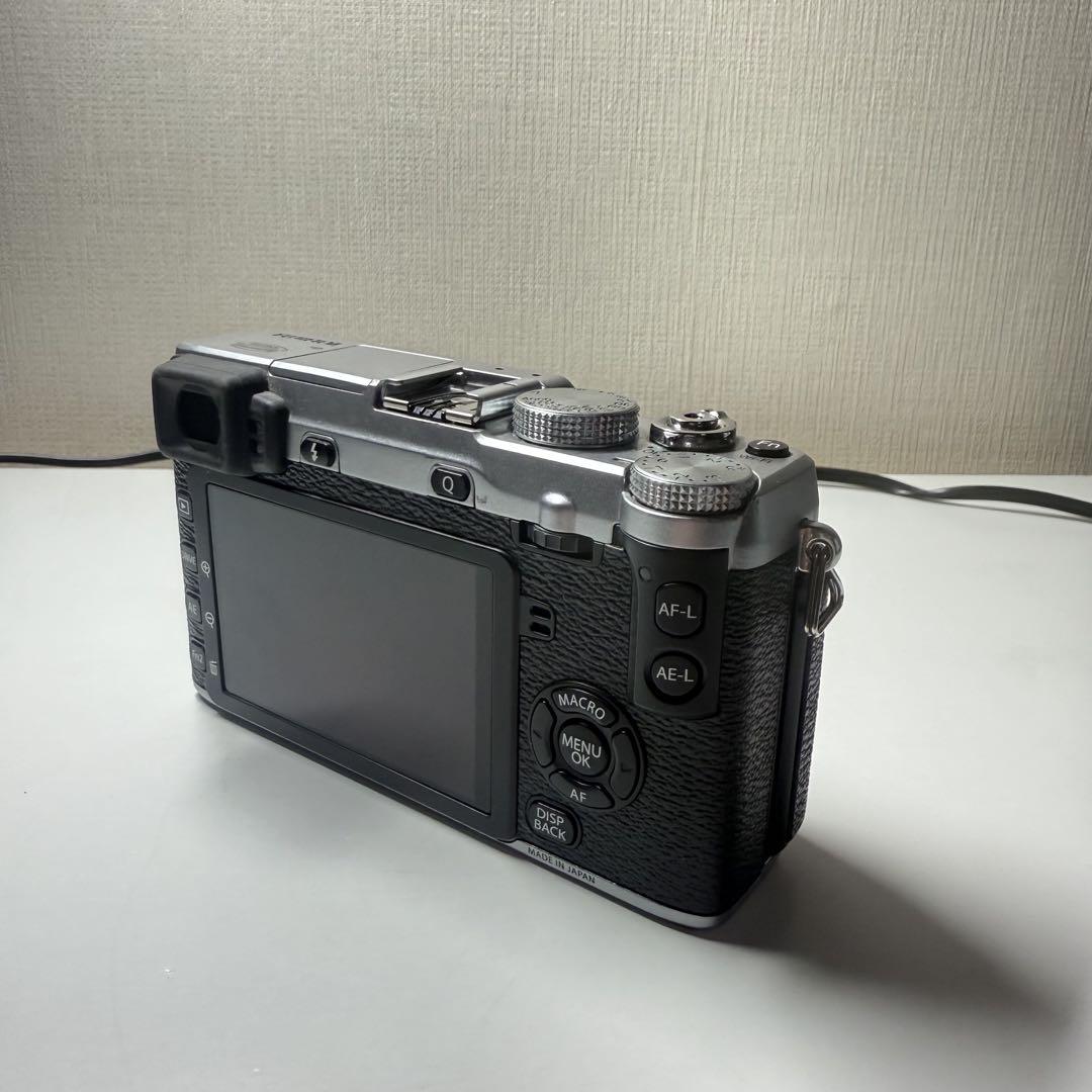 | FUJIFILM