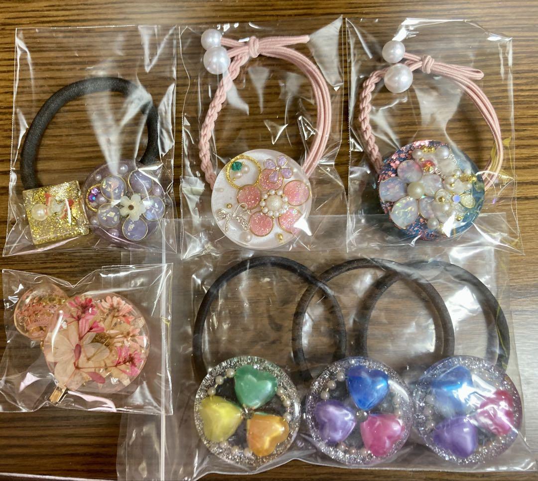 No 820 ハンドメイド レジン ヘアゴム ポニーフック ペンダント