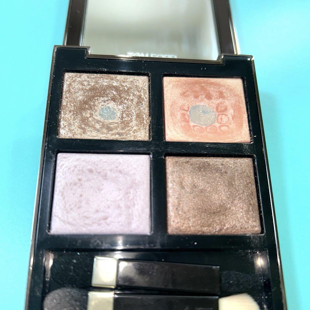 トムフォード　アイシャドウパレット　アイカラークォード　33ローズプリズム アイ カラー クォード 33 ローズ プリズム / TOM FORD BEAUTY