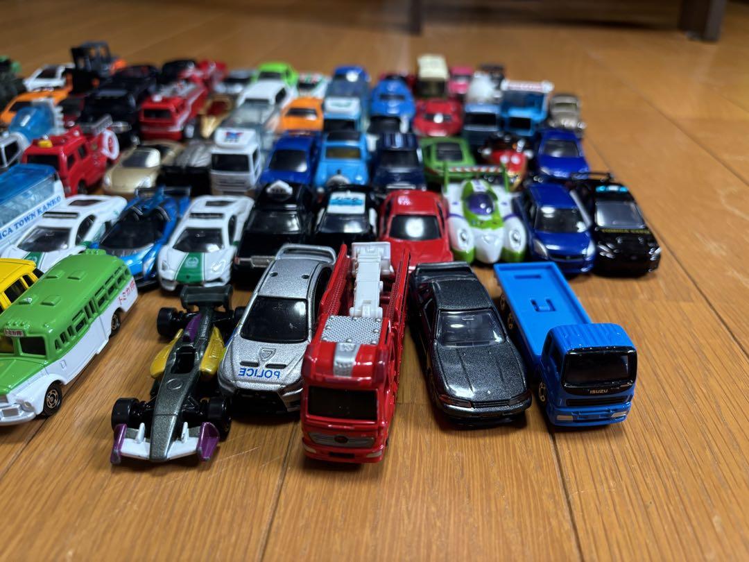 トミカ　80台