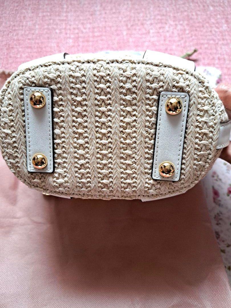 新品未使用】DIANA、カゴバック、シロゴウヒスムース