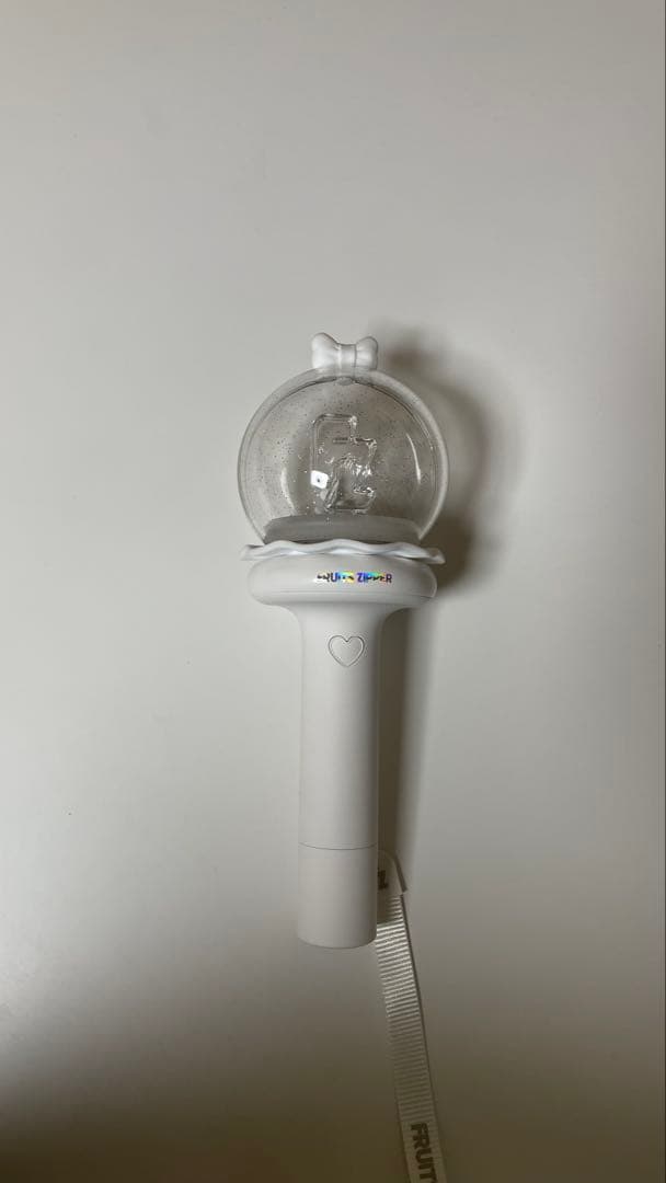 FRUITS ZIPPER ホワイトペンライト