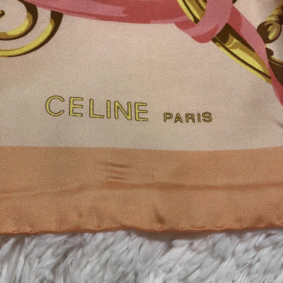 CELINE カラフルロゴ シルクスカーフ 大判 フランス製 CELINE カラフルロゴ シルクスカーフ 大判 フランス製 - メルカリ