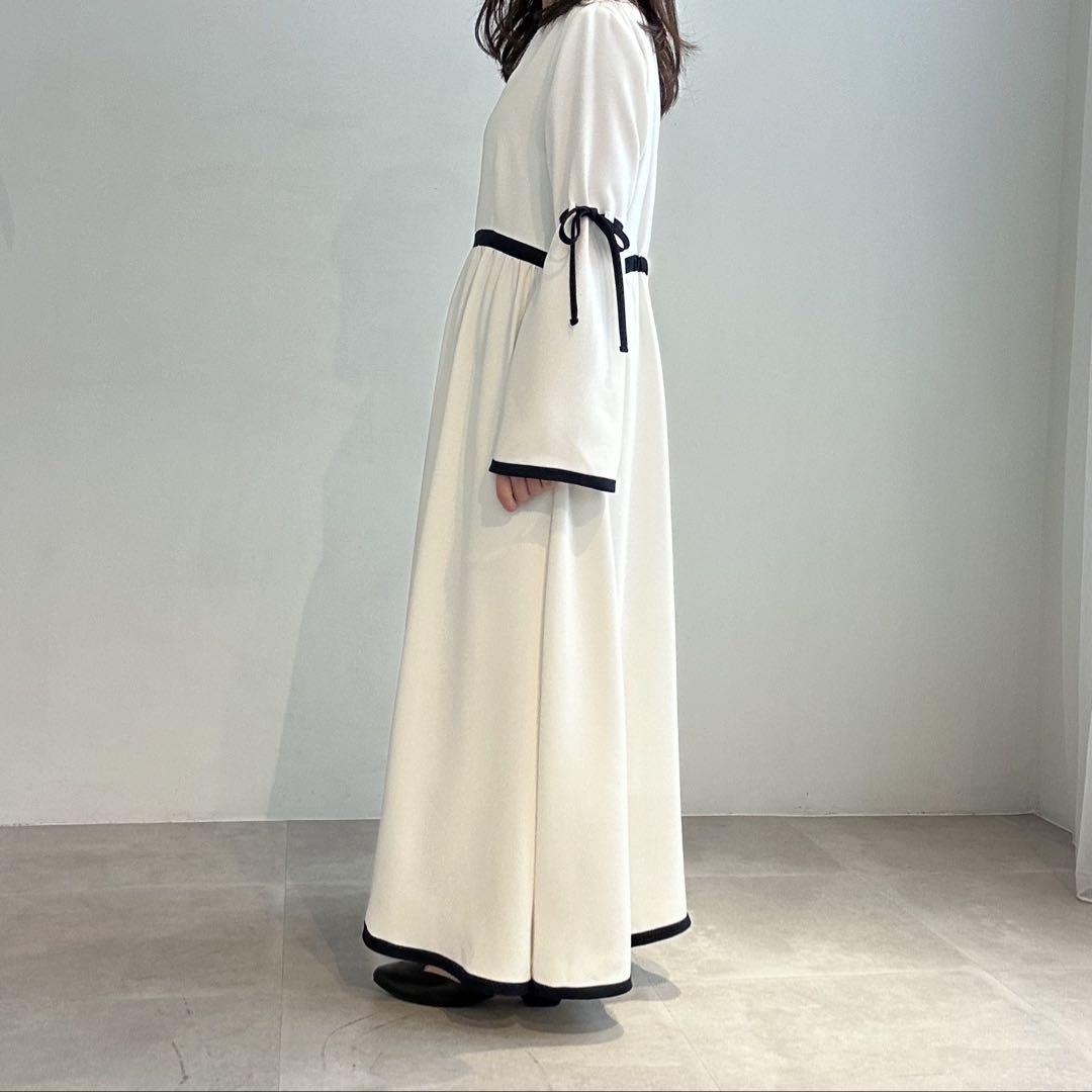 【新品・未着用 Sサイズ】春にぴったりなワンピース