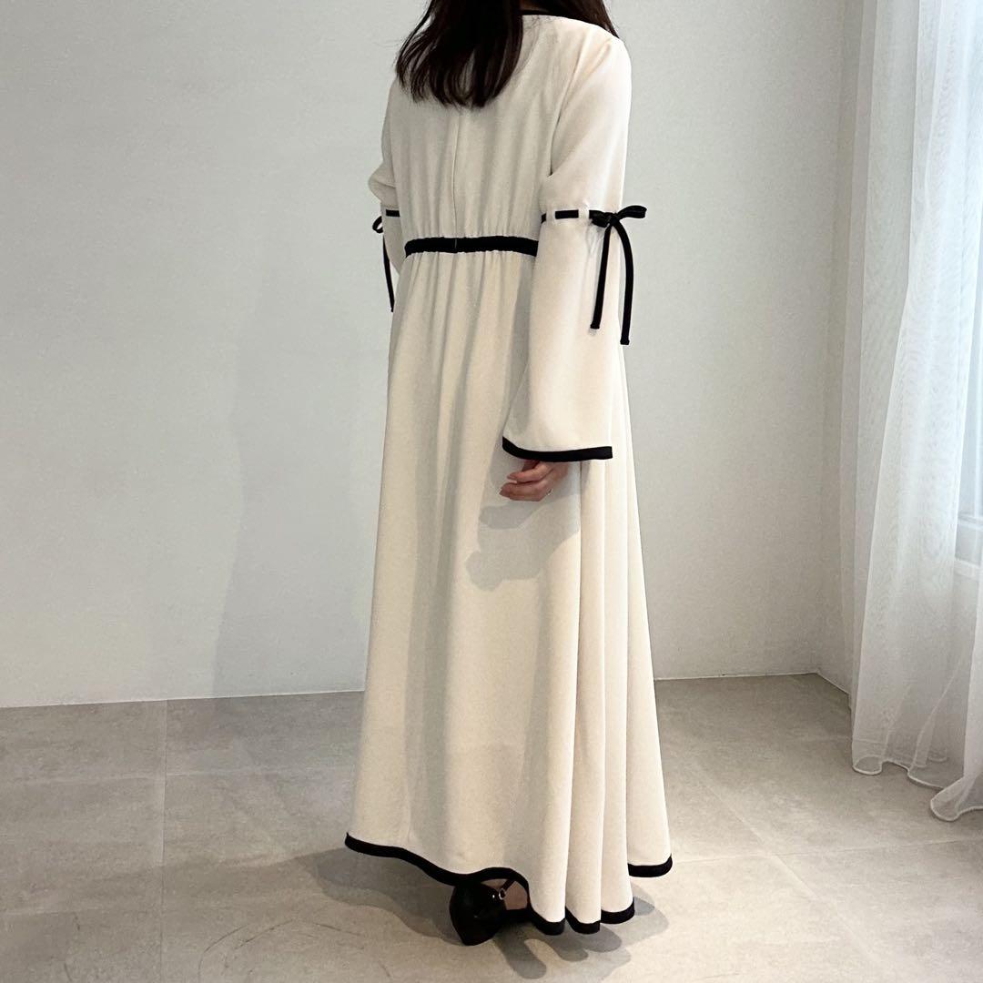 【新品・未着用 Sサイズ】春にぴったりなワンピース