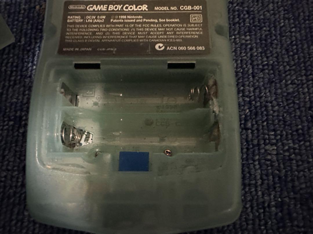 GAME BOY COLOR CGB-001 クリア本体　ジャンク品