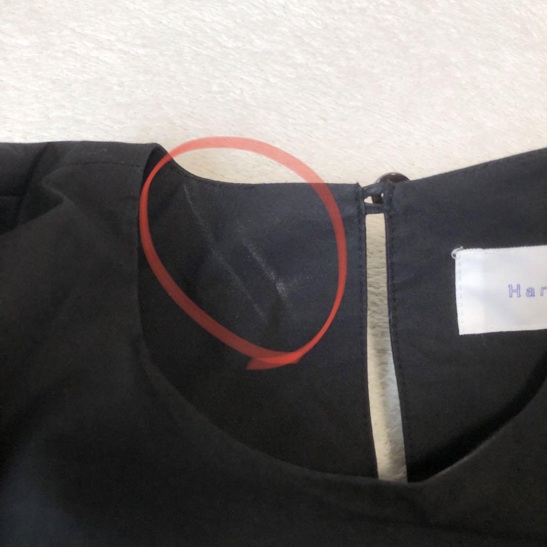 新品　ハリカエ　黒ブラウス　身幅ゆったり　ポワン袖 　お袖切り替えし 新品 ハリカエ 黒ブラウス 身幅ゆったり ポワン袖 お袖切り替え