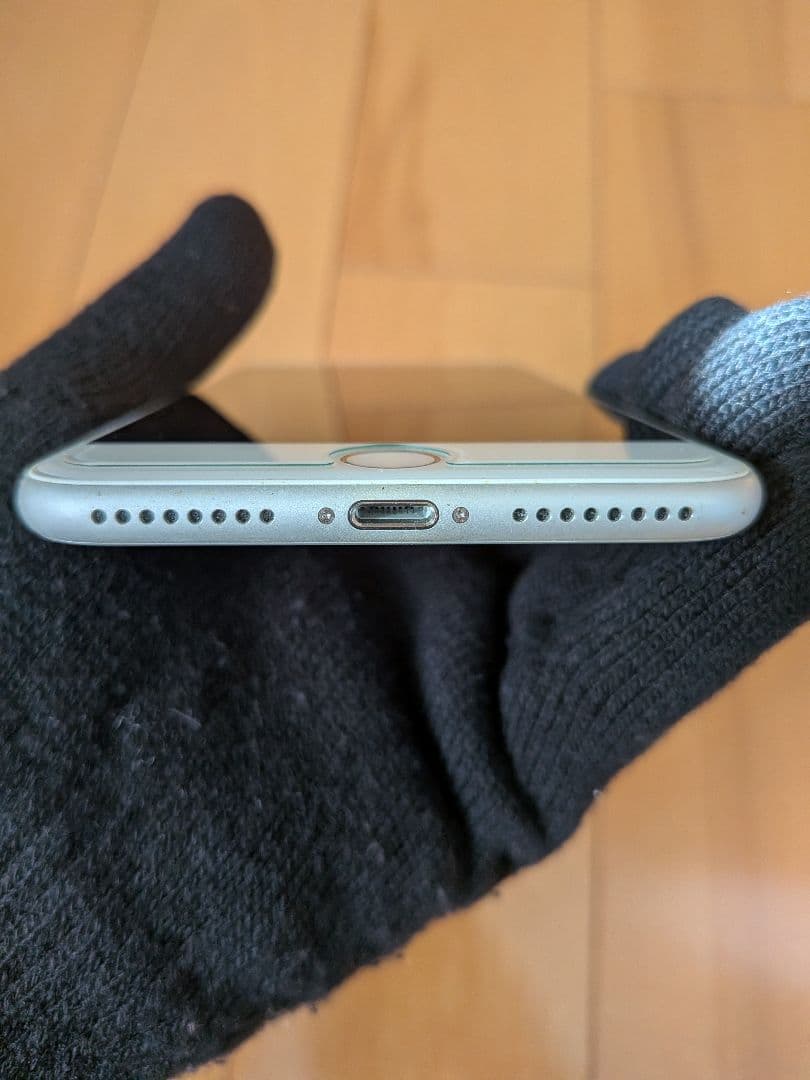 s*b様 Apple iPhone 8 Plus シルバー 64gb 本体