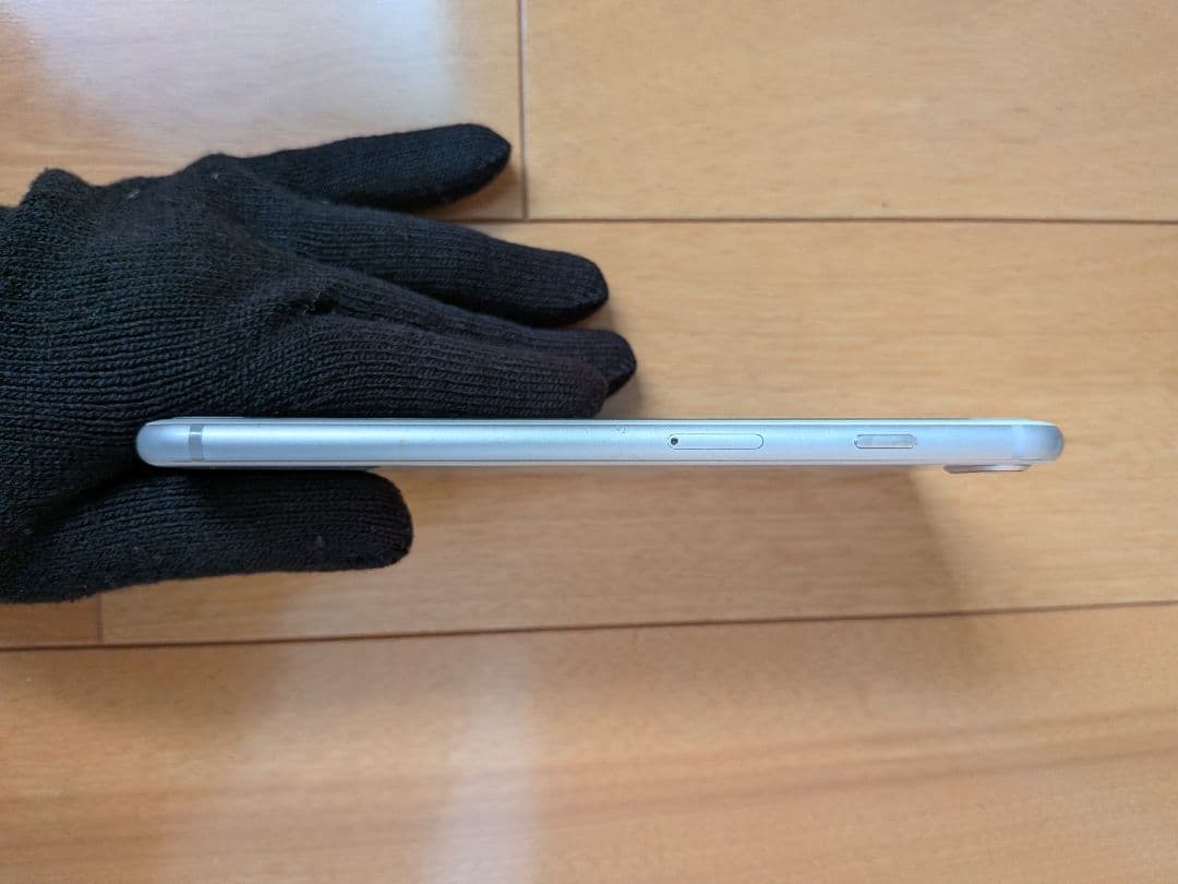 s*b様 Apple iPhone 8 Plus シルバー 64gb 本体
