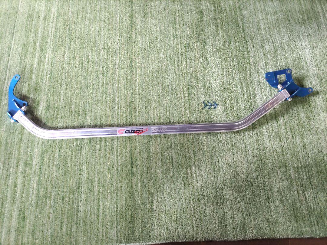 ZVW ３０ プリウス CUSCO タワーバーパーツ