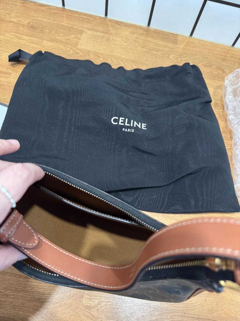 CELINE AVAトリオンフ