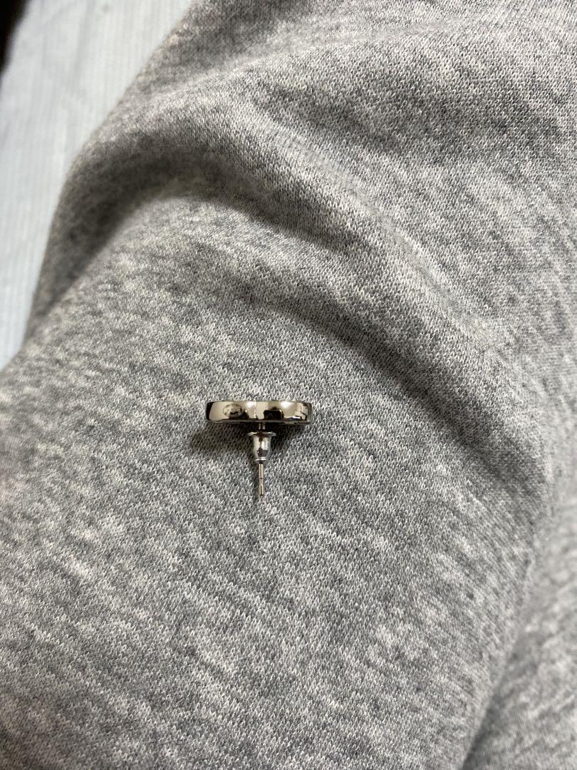 CHANEL シルバー ロゴピアス
