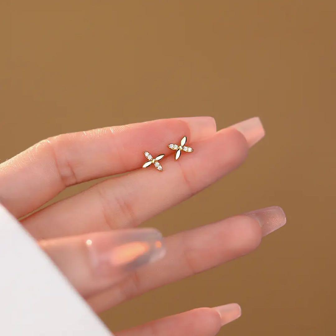 088A♦【幸運を呼ぶ】ピアス　馬蹄　小ぶり　CZダイヤ　S925　ゴールド 088A♢【幸運を呼ぶ】ピアス 馬蹄 小ぶり CZダイヤ S925
