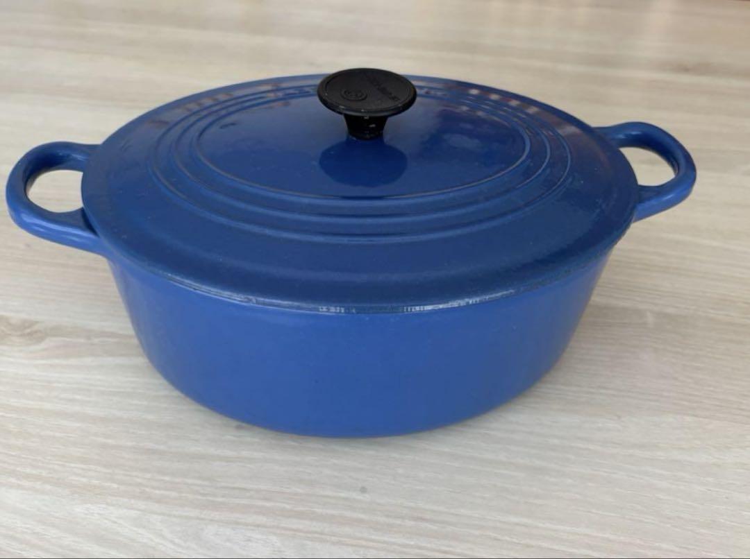 ル・クルーゼ　ココット・オーバル　ブルー　ユーズド ル・クルーゼ ココット・オーバル ブルー ユーズド （LE CREUSET