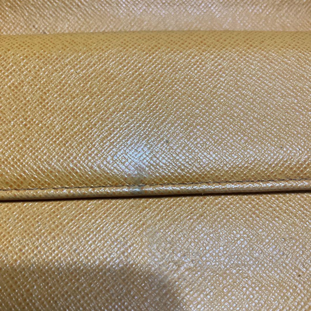 Vuitton エピレザー