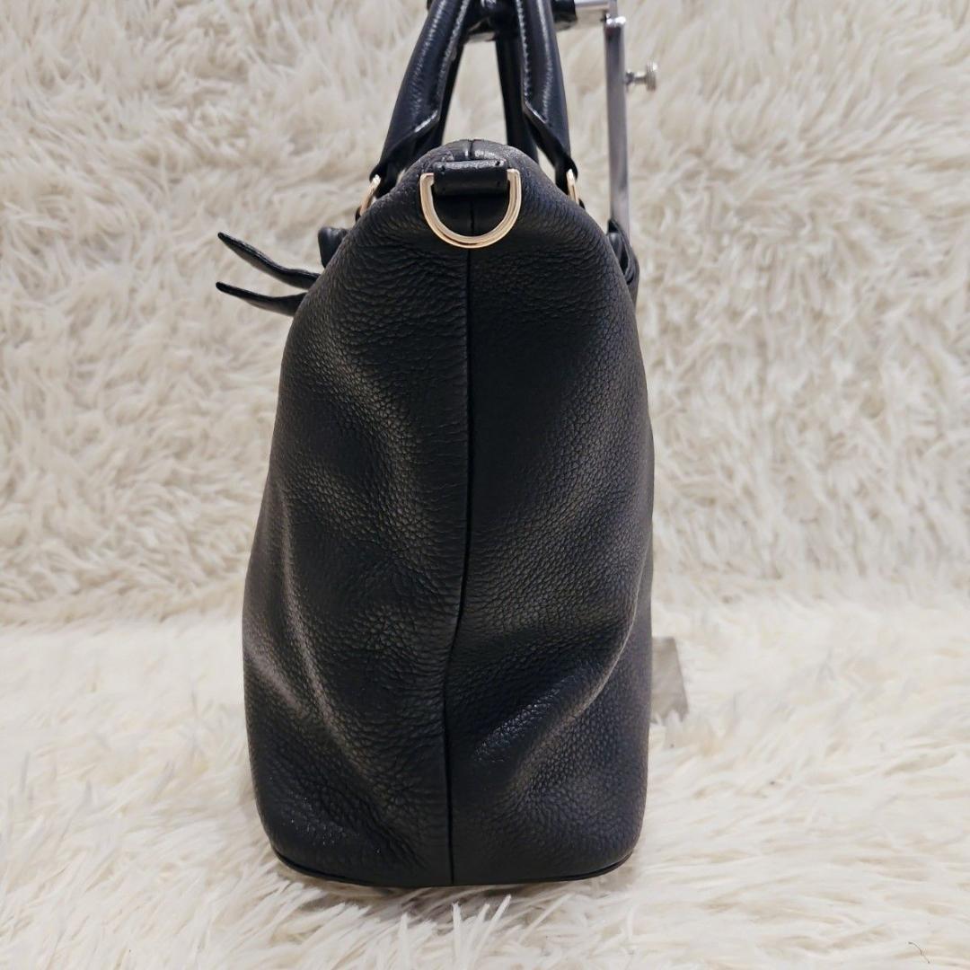 ハンドバッグ ロゴ型押し