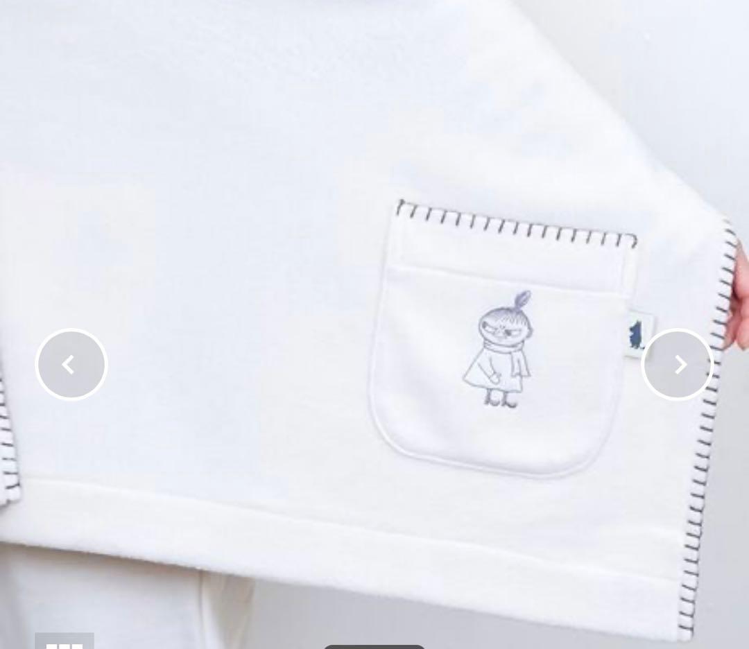 アムールムーミン フリース 無地 ブランケットポンチョ刺繍肩掛けリトルミイ新品 MOOMIN ムーミン×Amour アムールポケットにミイの刺繍がある無地