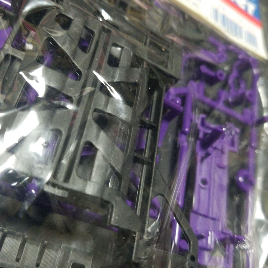 ミニ四駆 スーパーXカーボン入強化シャーシ(パープル)+カーボン