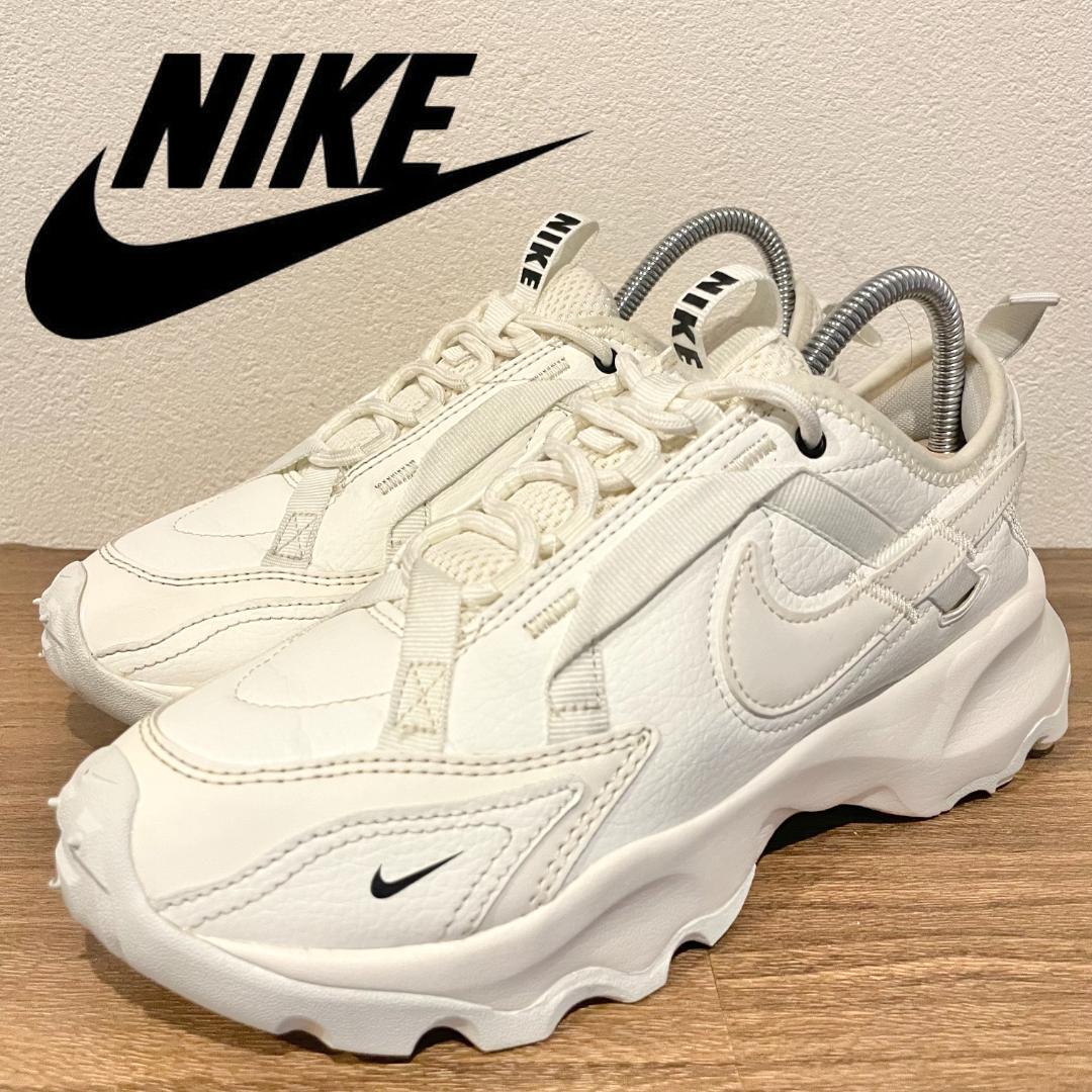 NIKE WMNS TC 7900 ナイキ ティーシー 7900 ホワイト
