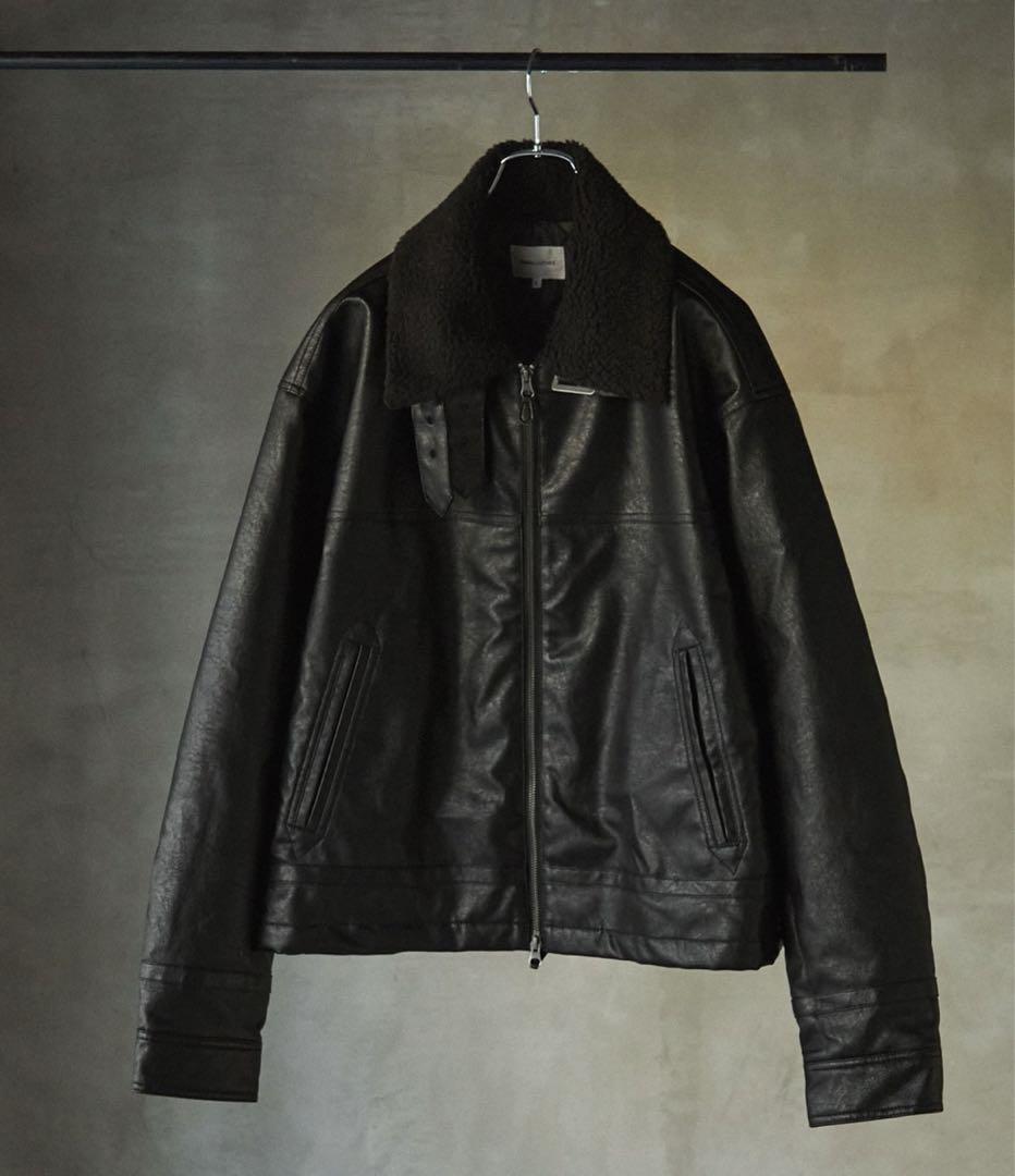 EMMA CLOTHES（エマクローズ）の「シンセティックレザー B-3 襟
