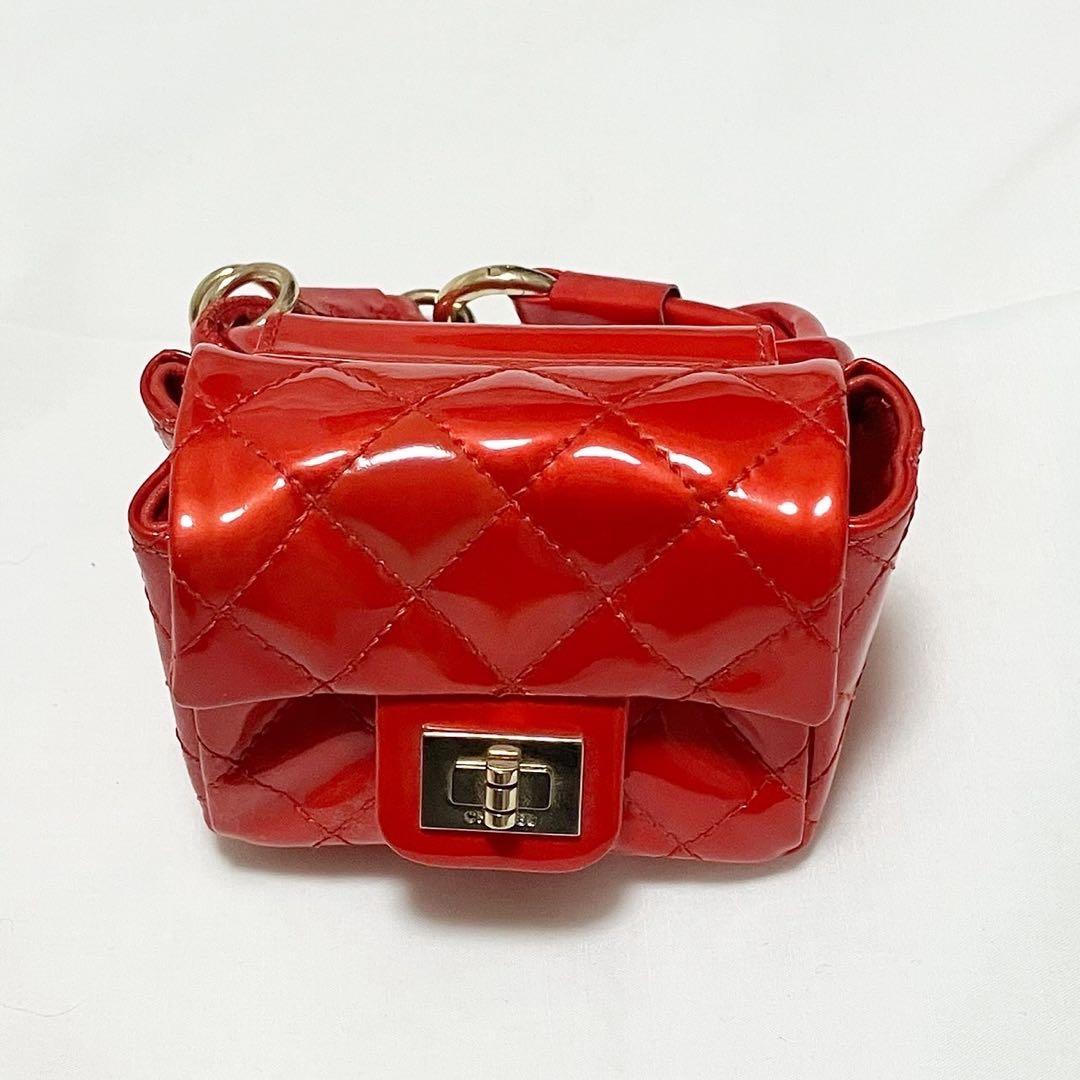 シャネル ミニミニ マトラッセ チャーム キーホルダー パテント 2.55