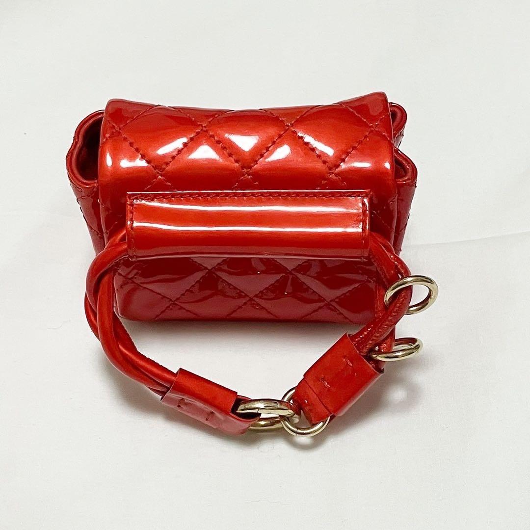 シャネル ミニミニ マトラッセ チャーム キーホルダー パテント 2.55