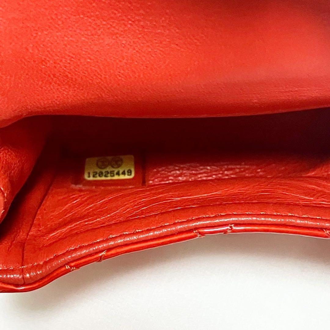 シャネル ミニミニ マトラッセ チャーム キーホルダー パテント 2.55