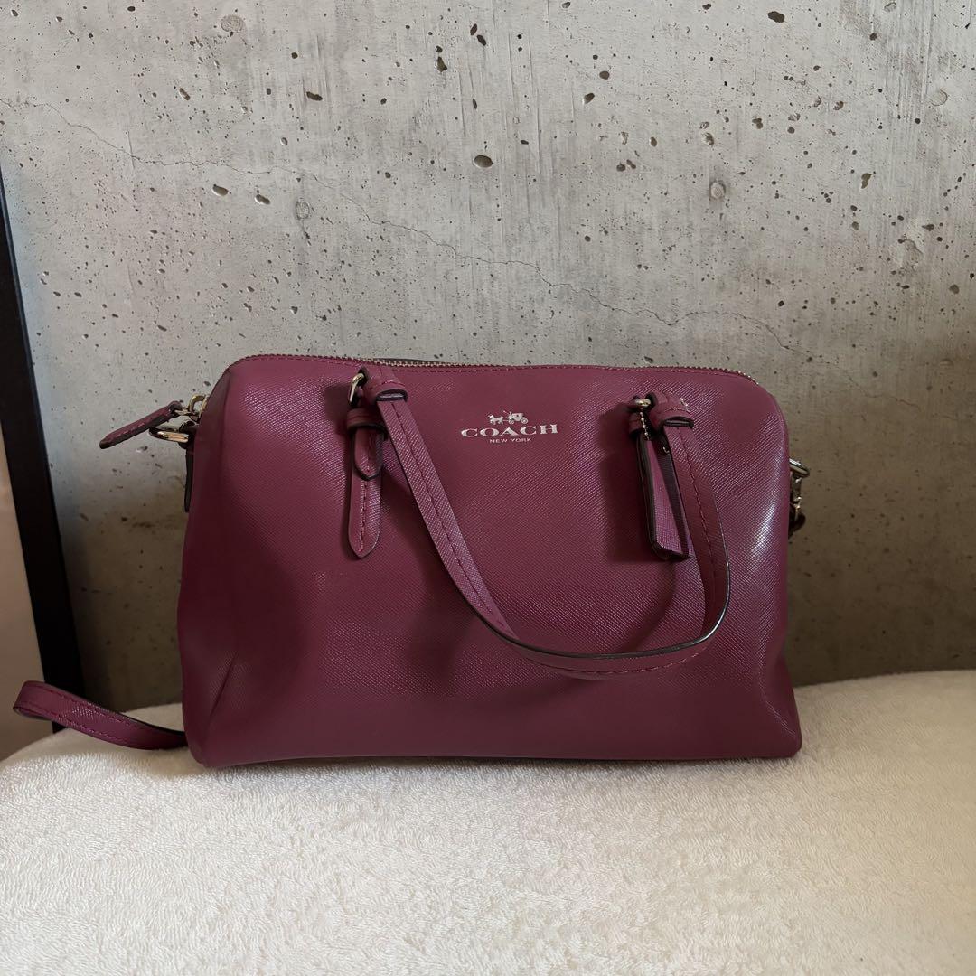 COACH バーガンディ ショルダーバッグ
